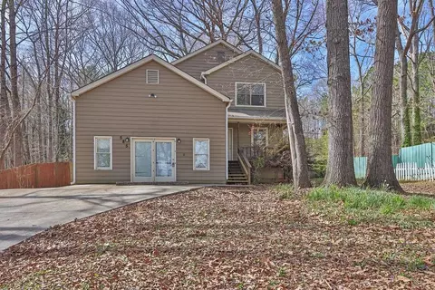 585 Lake Dr, Snellville, GA 30039