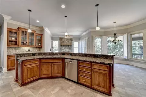 Kitchen - 8630 Valderama Dr, Duluth, GA 30097 photo 6 of 9