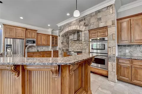 Kitchen - 8630 Valderama Dr, Duluth, GA 30097 photo 9 of 9
