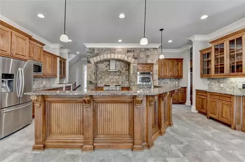 Kitchen - 8630 Valderama Dr, Duluth, GA 30097 photo 3 of 9