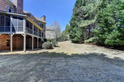 Exterior - 8630 Valderama Dr, Duluth, GA 30097 photo 4 of 11