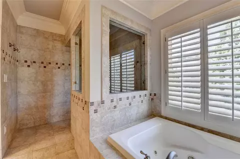 Bath - 8630 Valderama Dr, Duluth, GA 30097 photo 6 of 11
