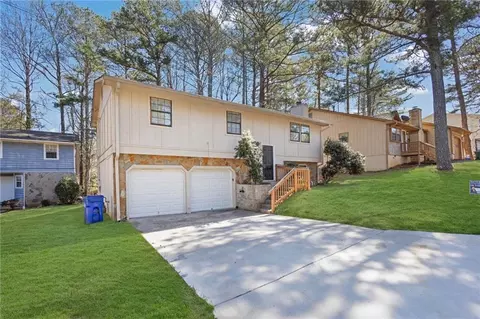2044 Teal Cv, Lithonia, GA 30058