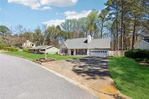 10245 Old Woodland Entry, Alpharetta, GA 30022