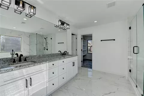 Bath - 5945 Springbox Dr, Suwanee, GA 30024 photo 5 of 9