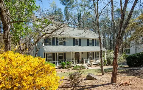 959 Hampton Trl NW, Lilburn, GA 30047
