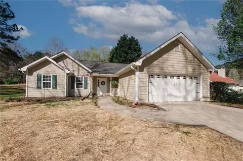 70 Oaklake Dr, Covington, GA 30016
