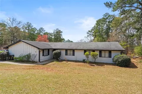 8223 8225 Glenwoods Dr, Riverdale, GA 30274