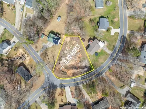 1756 Lanier Spring Dr NW, Gainesville, GA 30504