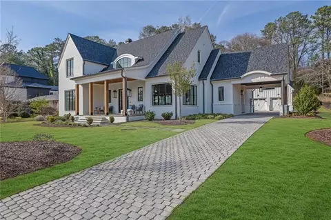205 Thomas Cir, Roswell, GA 30075