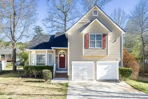 833 River Valley Dr, Jonesboro, GA 30238