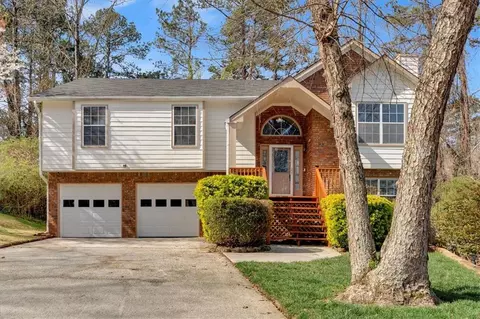 713 Shore Ln, Lithonia, GA 30058