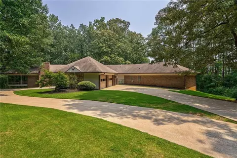 2535 N Hightower Trl, Conyers, GA 30012