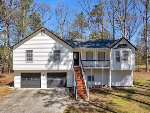353 Chateauguay Dr, Ellenwood, GA 30294
