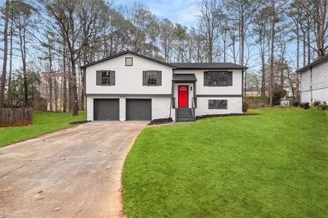 7012 Winter Woods Ct, Morrow, GA 30260