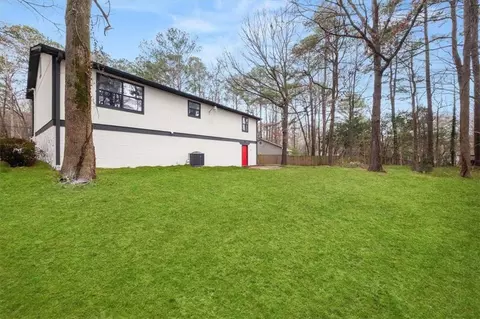 Exterior - 7012 Winter Woods Ct, Morrow, GA 30260 photo 4 of 4