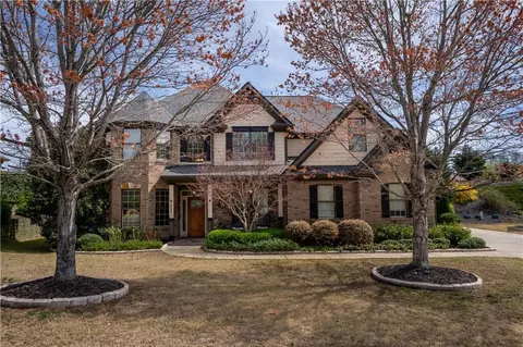 9035 Maple Run Trl, Gainesville, GA 30506