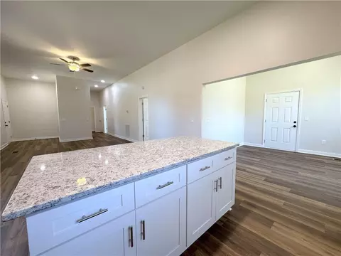Kitchen - 102 E 14th St SW, Rome, GA 30161 photo 5 of 7