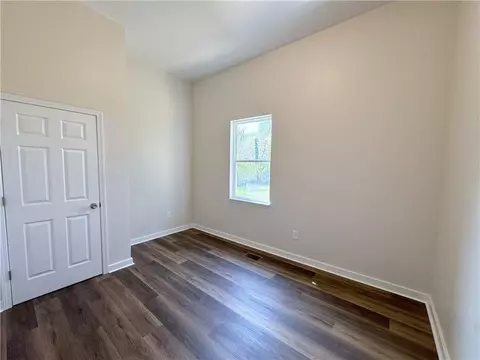 Bedroom - 102 E 14th St SW, Rome, GA 30161 photo 3 of 10