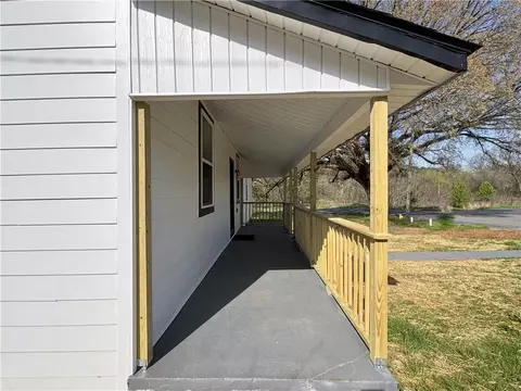 Exterior - 102 E 14th St SW, Rome, GA 30161 photo 4 of 6