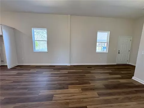 Living - 102 E 14th St SW, Rome, GA 30161 photo 4 of 7