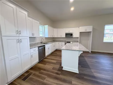 Kitchen - 102 E 14th St SW, Rome, GA 30161 photo 7 of 7