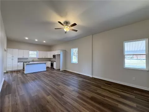Living - 102 E 14th St SW, Rome, GA 30161 photo 3 of 7