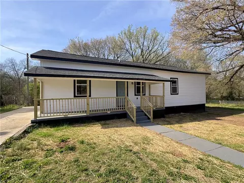 Exterior - 102 E 14th St SW, Rome, GA 30161 photo 3 of 6