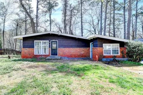 3007 Pasadena Dr, Decatur, GA 30032