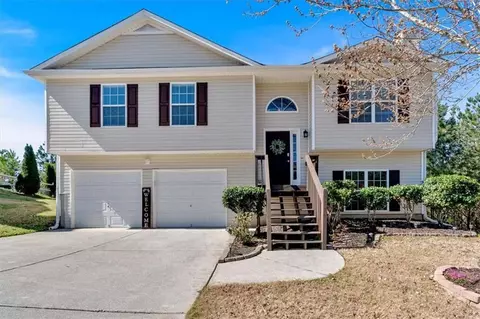 102 Colt Ln, Dallas, GA 30132
