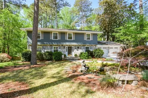4400 Huntington Cir, Dunwoody, GA 30338