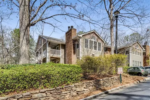 102 Barrington Hills Dr, Atlanta, GA 30350