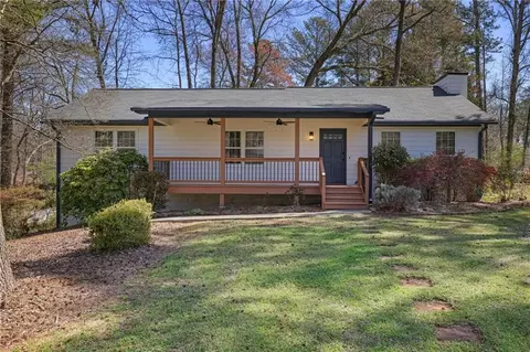 2440 Red Fox Run NW, Acworth, GA 30101