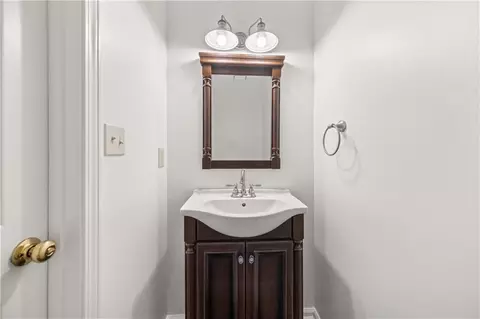 Bath - 4197 Pullman Ln, Austell, GA 30106 photo 1 of 10