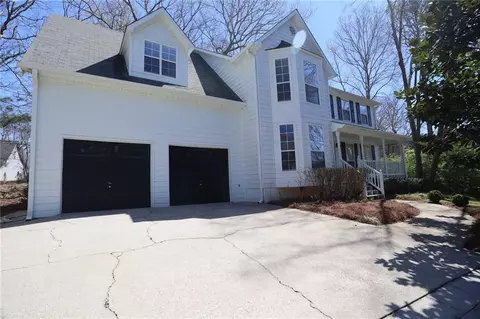 Exterior - 4197 Pullman Ln, Austell, GA 30106 photo 3 of 14