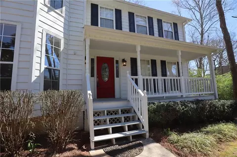 Exterior - 4197 Pullman Ln, Austell, GA 30106 photo 5 of 14