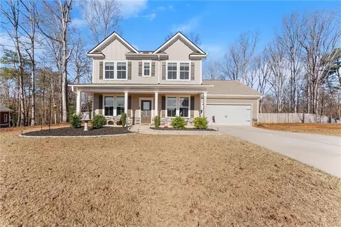 332 Waterford Cir, Cornelia, GA 30531