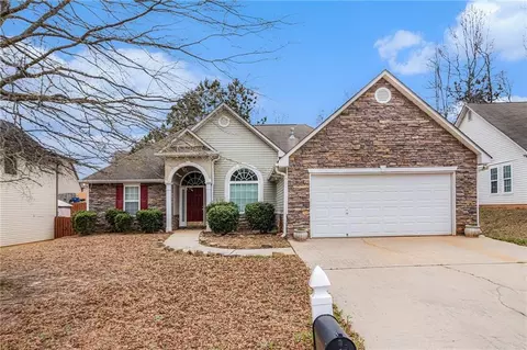 2451 Garnet Ave, Riverdale, GA 30296