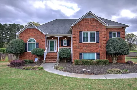 14 Carrington Dr, Cartersville, GA 30120