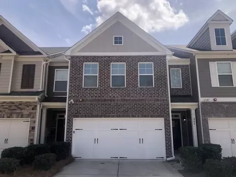 849 Arbor Crowne Dr, Lawrenceville, GA 30045