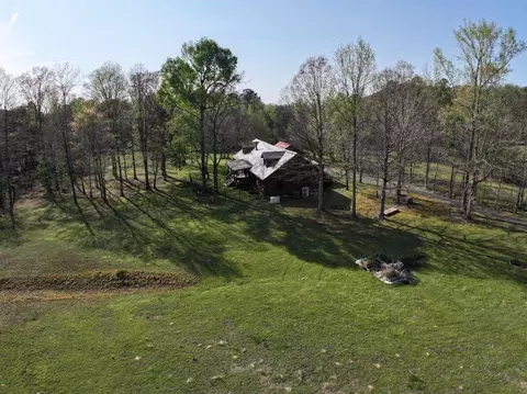 512 E Valley Rd NE, Rydal, GA 30171 photo 56