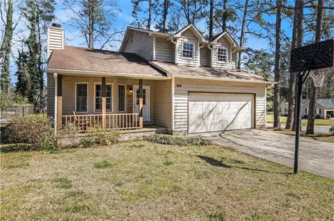 570 Knollwood Dr, Stockbridge, GA 30281