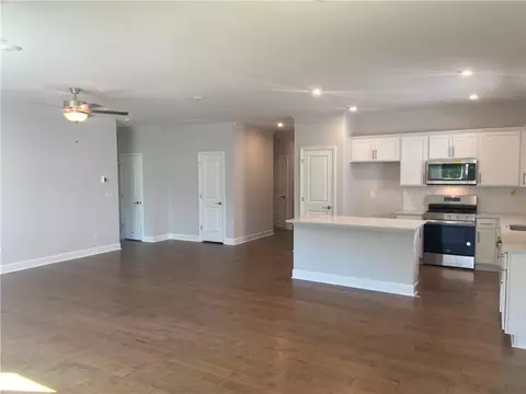 Living - 871 Pineberry Ct, Grayson, GA 30017 photo 2 of 2
