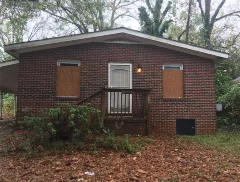 511 Elmwood Rd NW, Atlanta, GA 30318