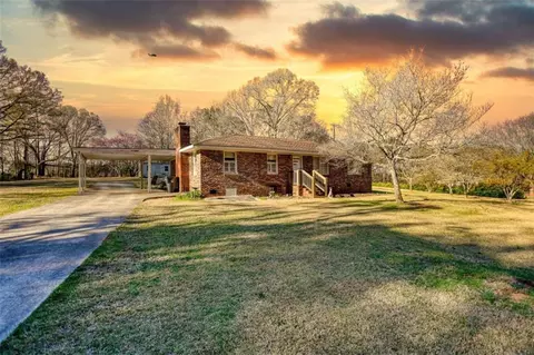 1715 Highway 11 N, Social Circle, GA 30025