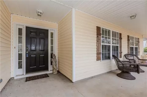 775 Freeman Dr, Covington, GA 30016 photo 2