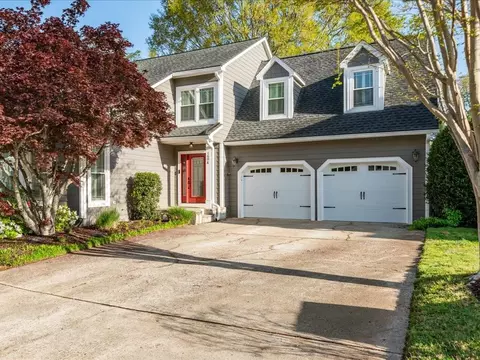 1098 Oakland Trce NE, Atlanta, GA 30319