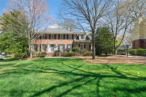 5073 Sirron Ct, Dunwoody, GA 30338