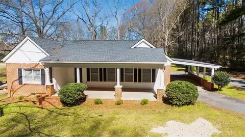208 W Pleasant Valley Rd W, Good Hope, GA 30641