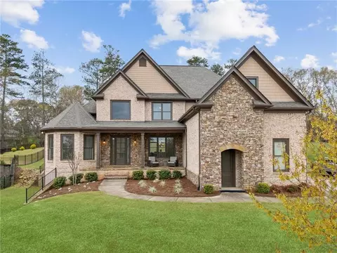 2428 Sunflower Dr, Hoschton, GA 30548
